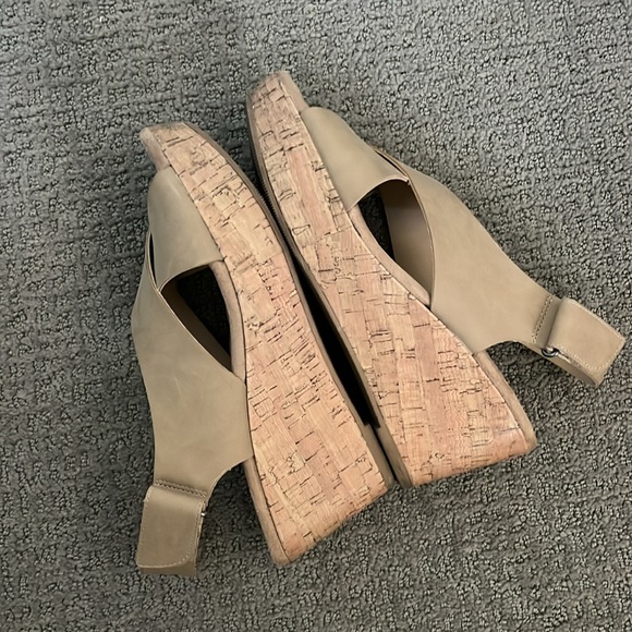 Chinese Laundry Wedges Size 8.5 - Picture 6 of 10